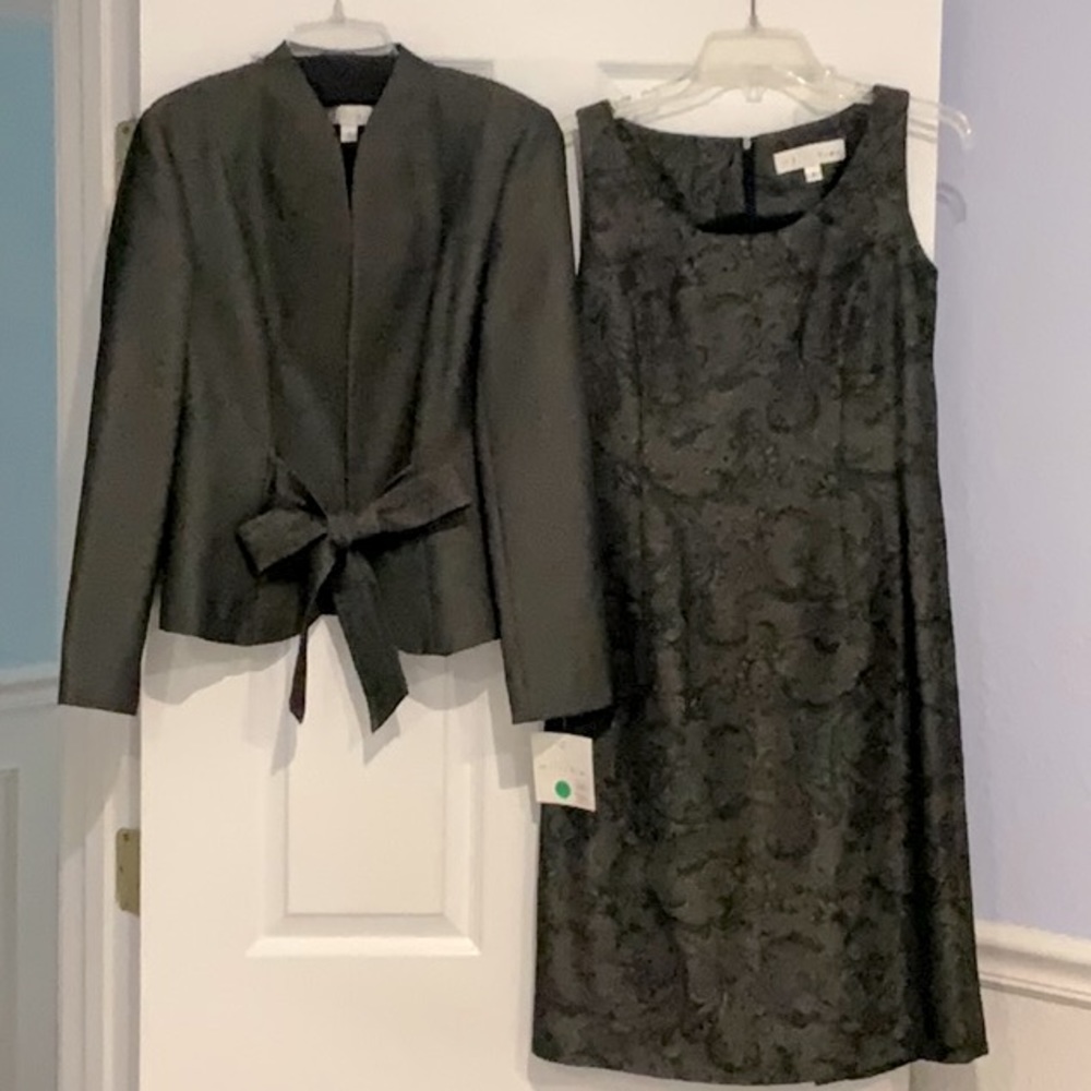 Classy fitted dress with jacket 8